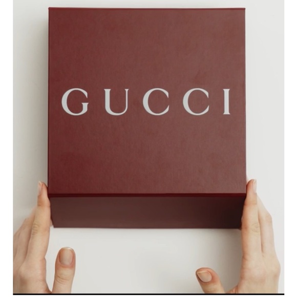 Brand new Gucci burgundy/maroon gift box never used from Italy - Picture 6 of 11
